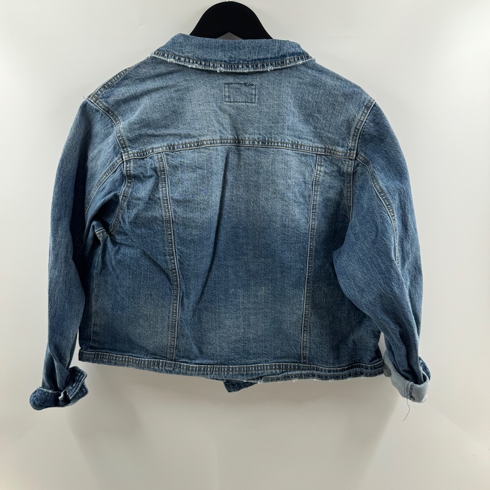 Universal Thread Distressed Cropped Denim Jacket … - image 6